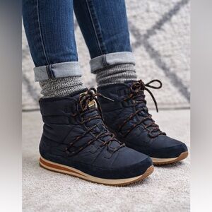 Teva Ember Lace Quilted Boots Women’s 7 Navy Ripstop Camp Winter Shoes